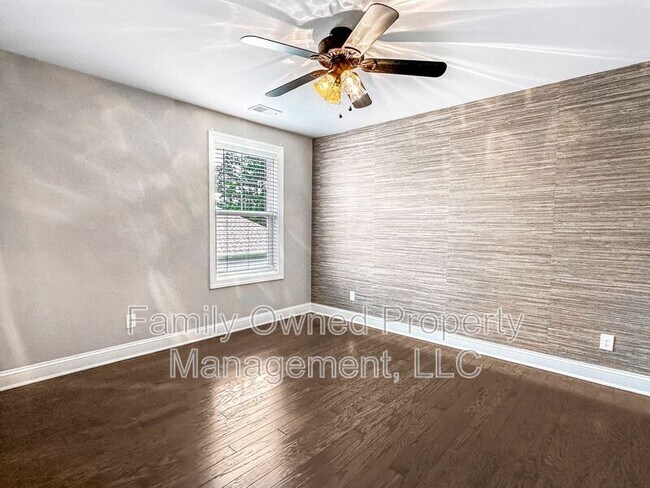 Building Photo - 128 Whaler Ave