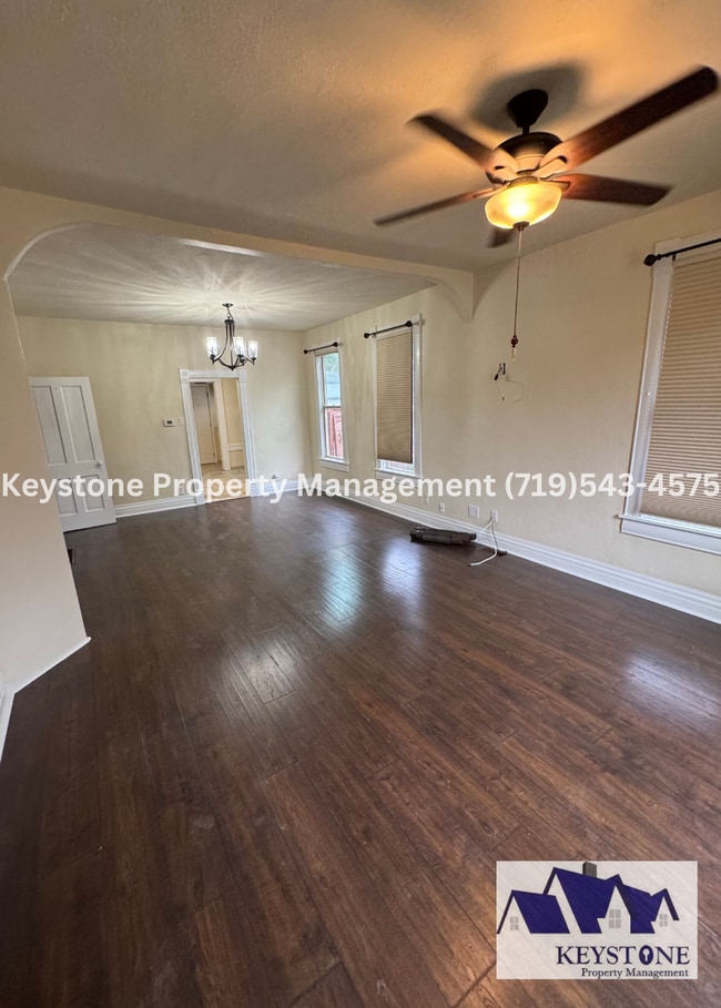 Building Photo - Charming Pet Friendly House 2 Bedroom/1.5 ...