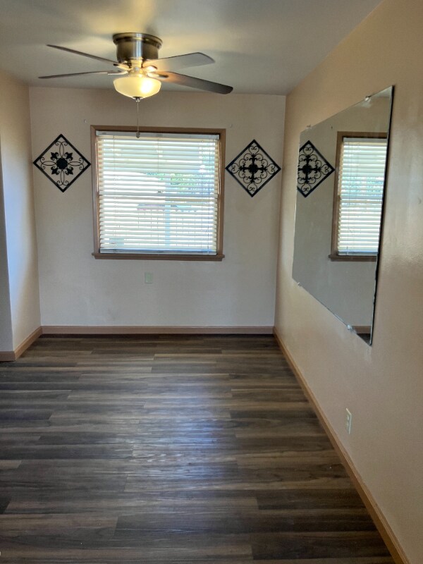 Building Photo - 305 W Ave J 10