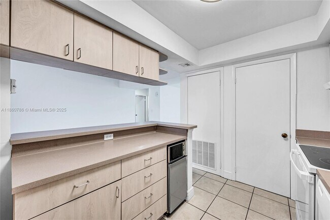 Building Photo - 8401 SW 107th Ave