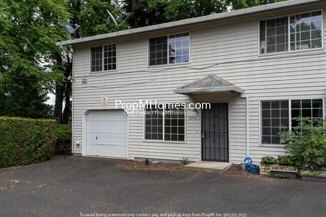 Primary Photo - Spacious Updated Three Bedroom in Cully - ...