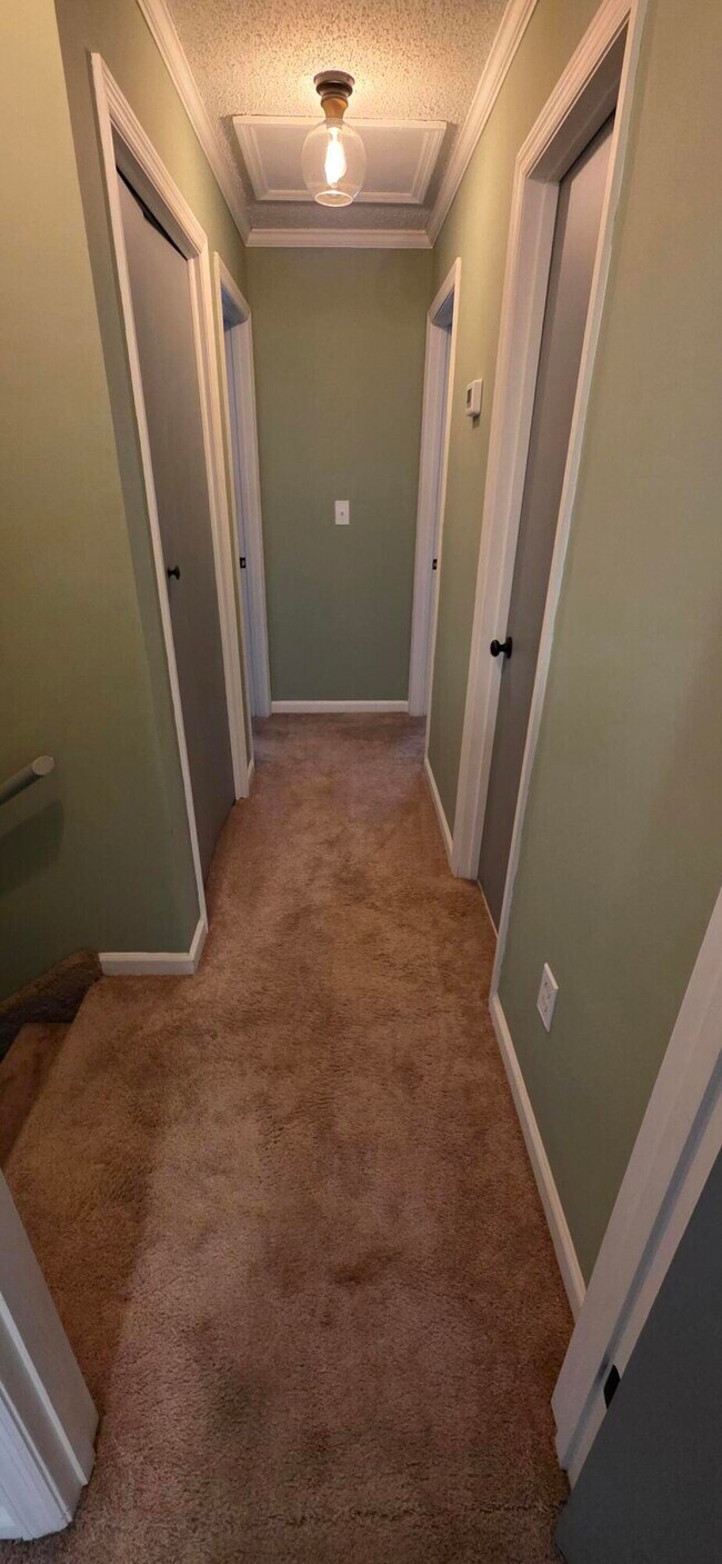 Building Photo - 4011 Pinnacle Way