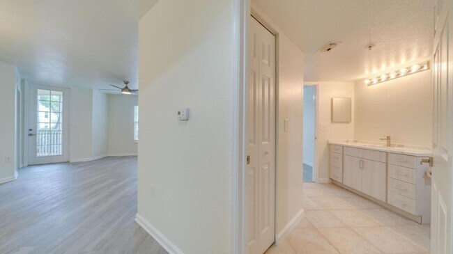 Building Photo - 4127 Residence Drive