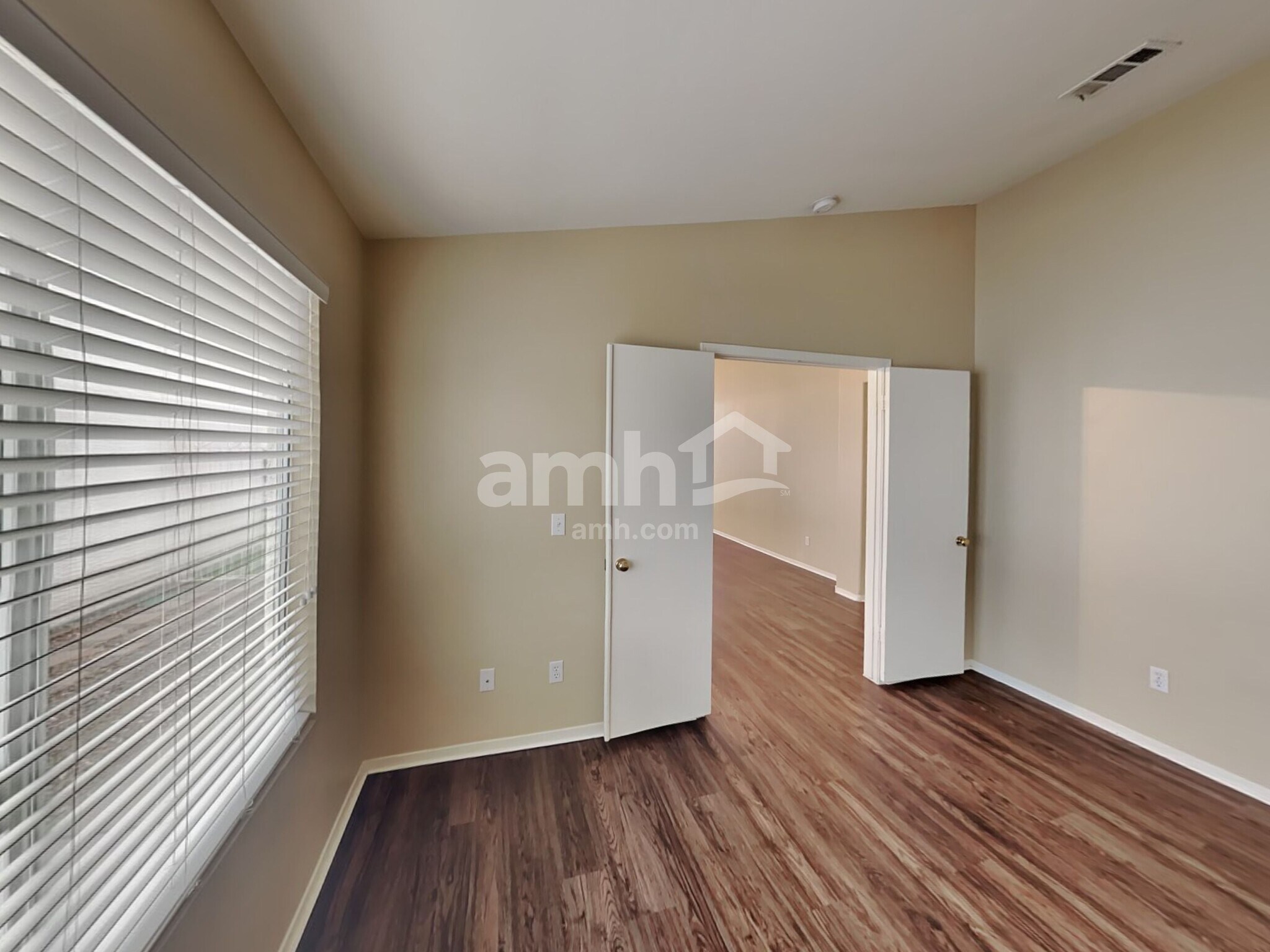 Building Photo - 1812 Sierra Valley Way