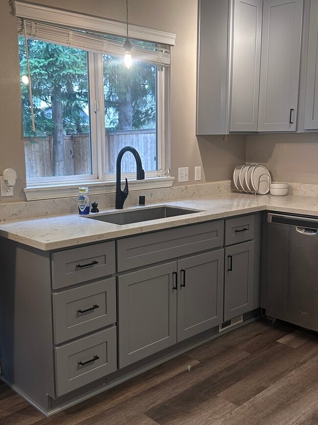 Building Photo - 8705 133rd St Ct E