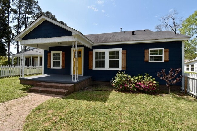Primary Photo - 3 Bed 2 Bath Home on Tech Drive