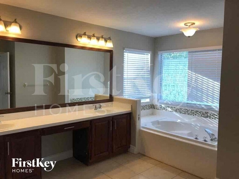 Building Photo - 308 Forrest Crest Ct