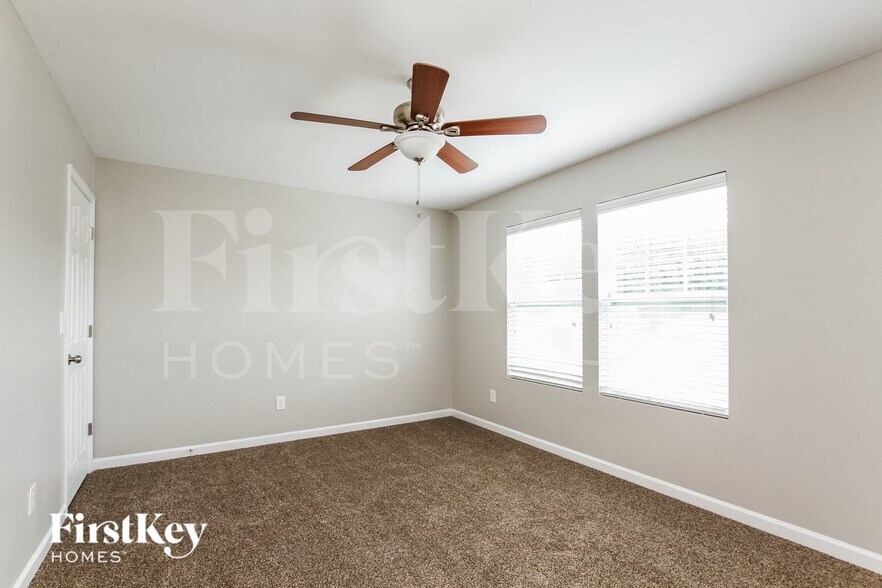 Building Photo - 504 Landis Oak Way