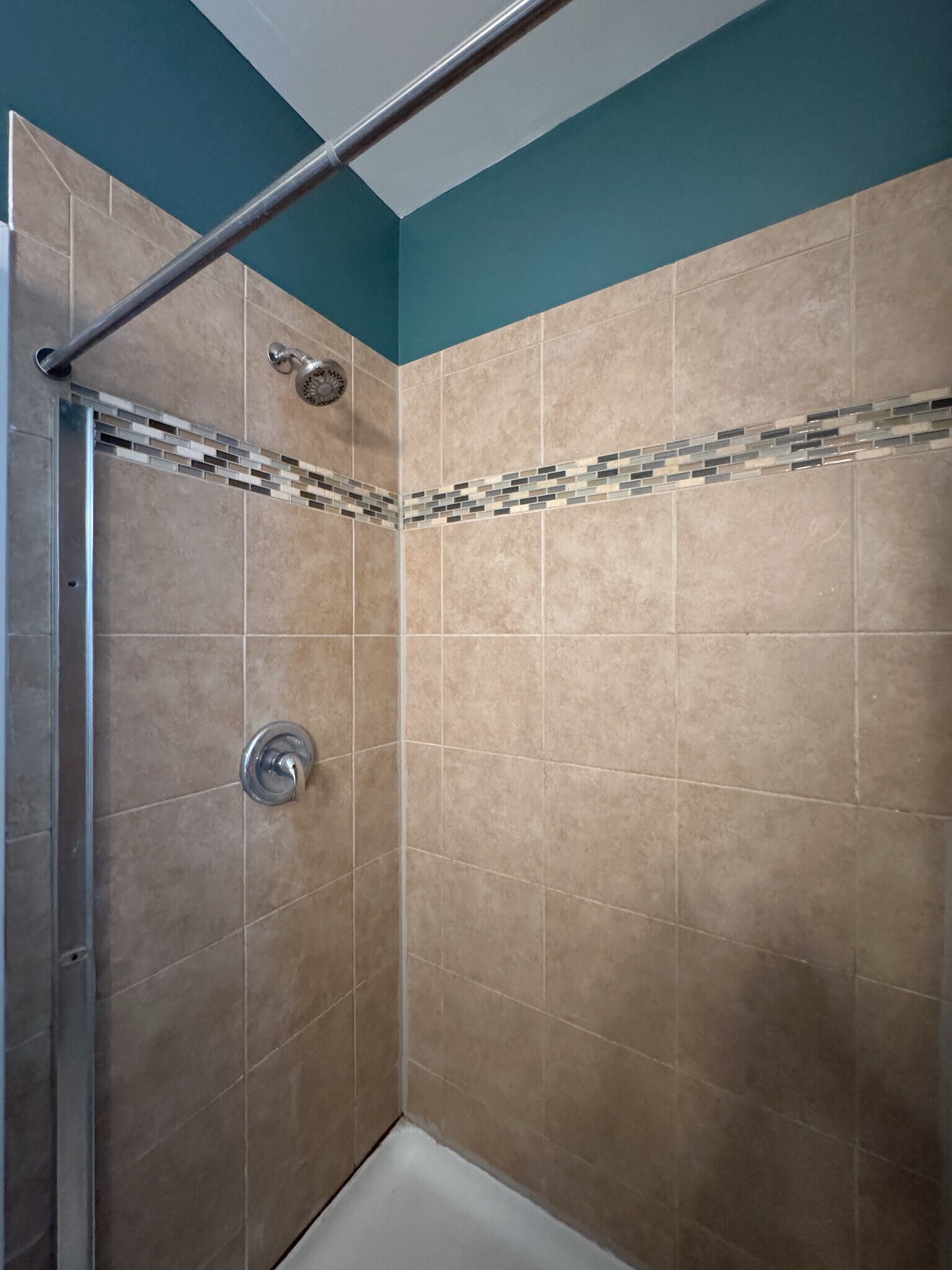 Building Photo - 160 Christiana St