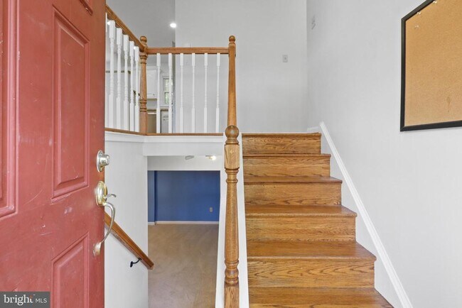Building Photo - 5812 Helmsdale Ln