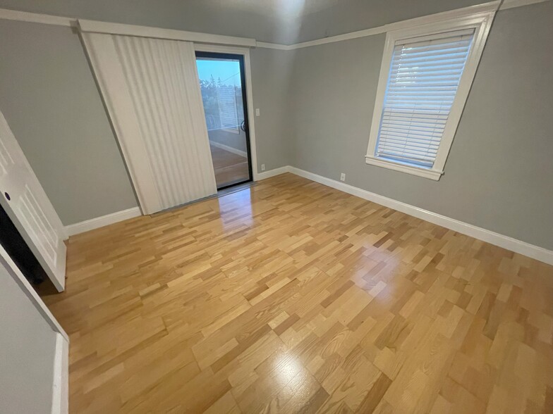 Bedroom View 1 - 4844 Daisy St