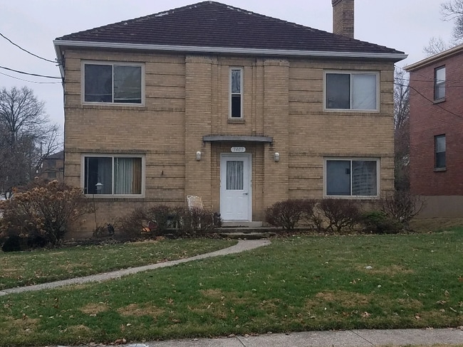 Building Photo - 3403 Hanna Ave