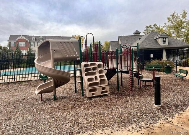 Building Photo - 44701 Ellery Ln