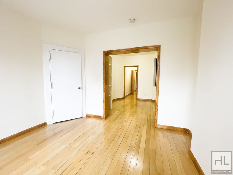 Building Photo - AMSTERDAM AVENUE