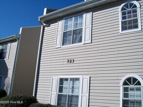Building Photo - 723 Bragg Dr