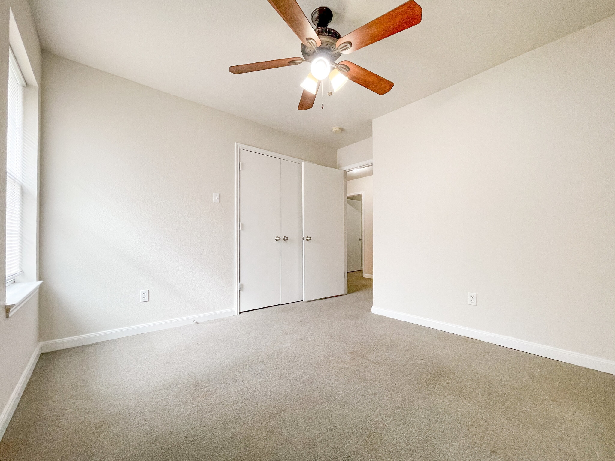 Building Photo - 506 3rd St
