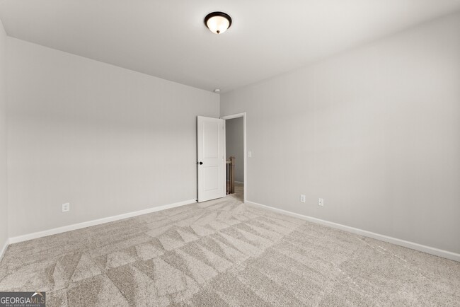 Building Photo - 4656 Silver Oak Dr SW