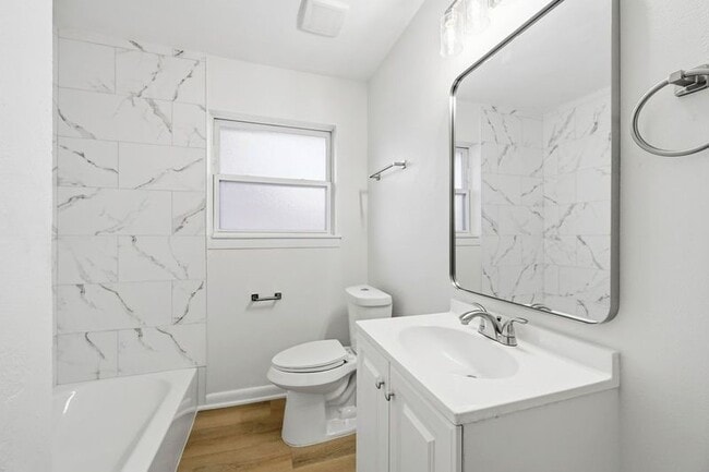 Building Photo - 2409 Estate Dr