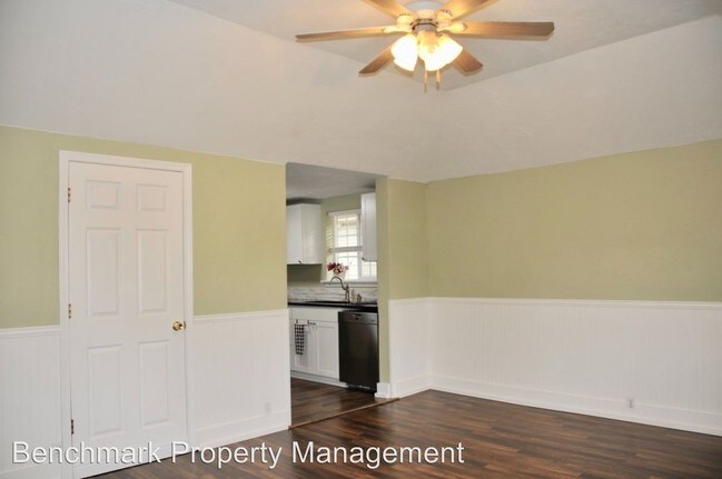 Building Photo - 3 br, 2 bath House - 1310 N. B Street