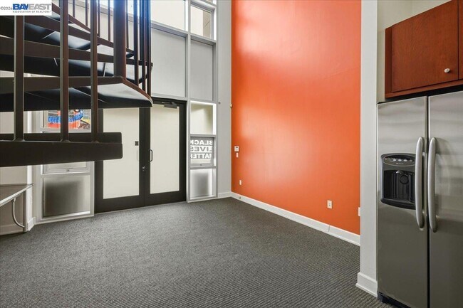 Building Photo - 809 Clay St