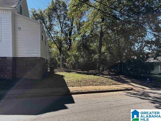 Building Photo - 244 Fairfax Ave