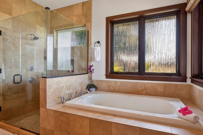 Building Photo - Private Resort-Style Home | Pool, BBQ & Epic Sunsets