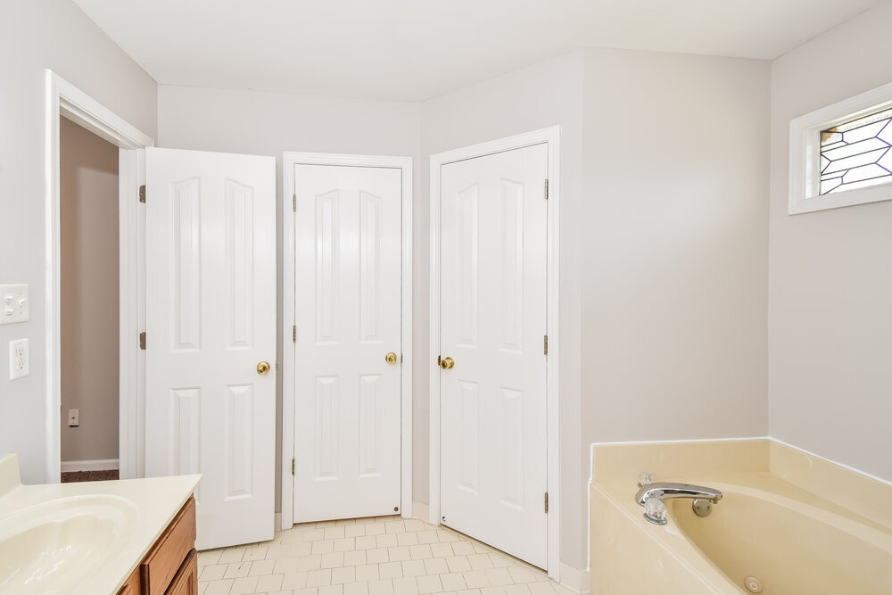 Building Photo - 6906 Greyhawk Cove N