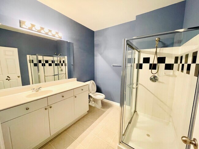 Master bathroom - 11327 Aristotle Dr