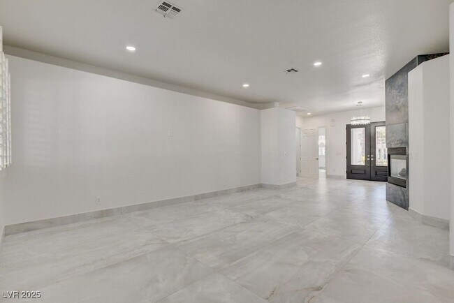 Building Photo - 2132 Lookout Point Cir