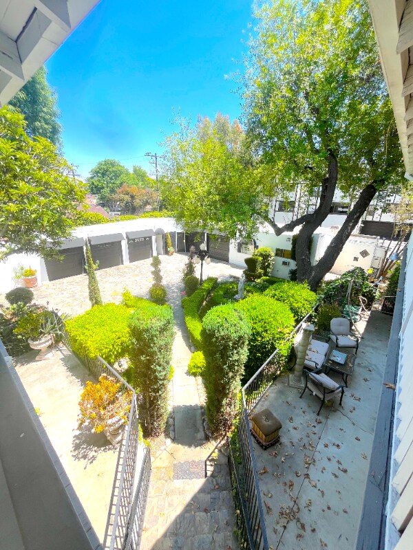 Building Photo - 1056 Euclid Ave