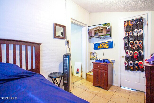 Building Photo - 3611 Yandell Dr