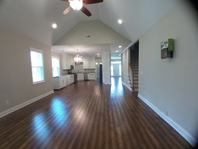 Building Photo - 370 Veranda Dr