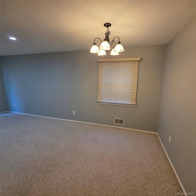 Building Photo - 80 New Holland Village