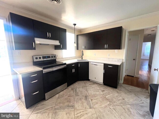 Building Photo - 4112 Elizabeth Ln