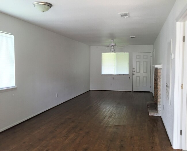 Building Photo - 3609EL