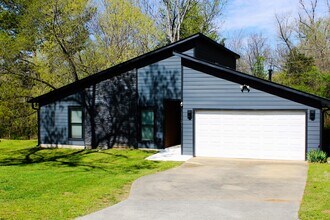 Building Photo - 11011 Vista Haven Dr