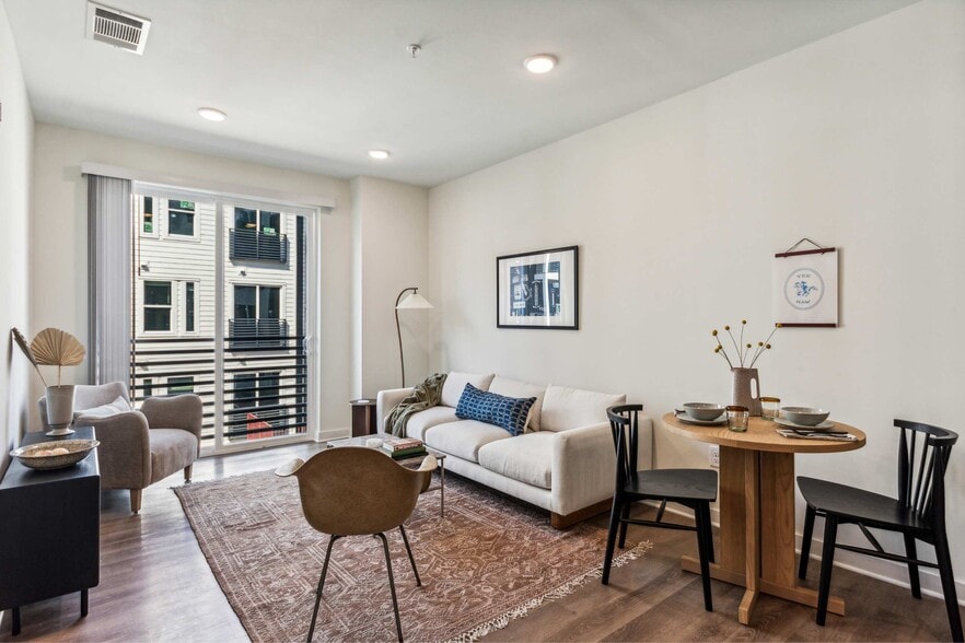 Building Photo - Northerly