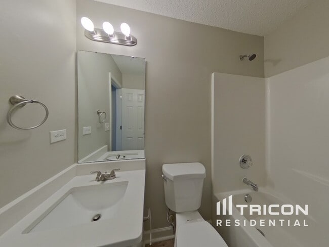 Building Photo - 1005 Alston Hill Dr