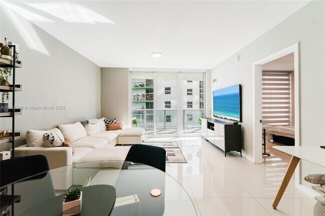 Building Photo - 488 NE 18th St