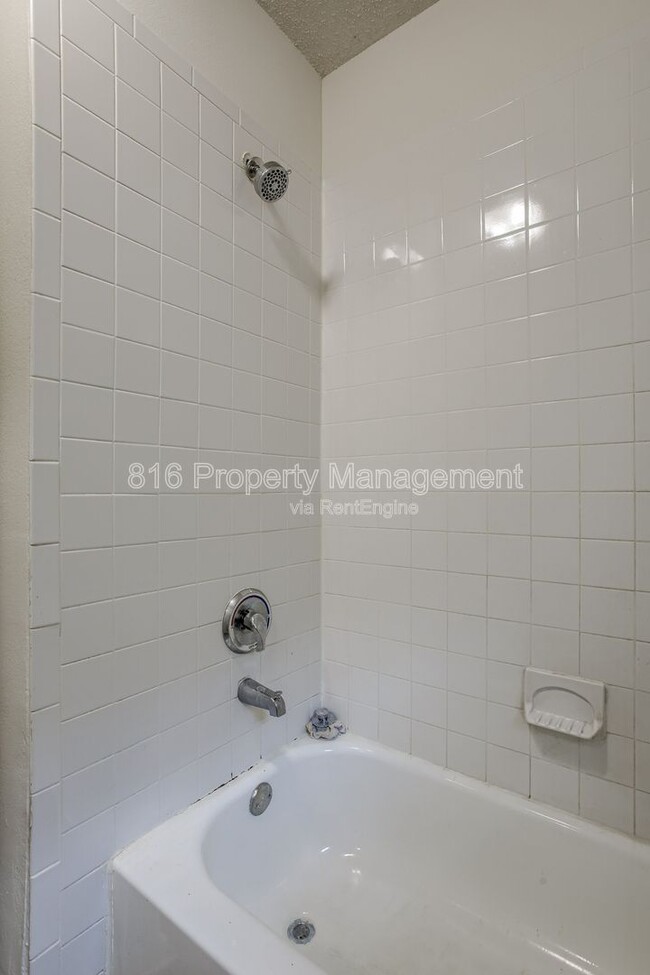 Building Photo - 6215 S Benton Ave