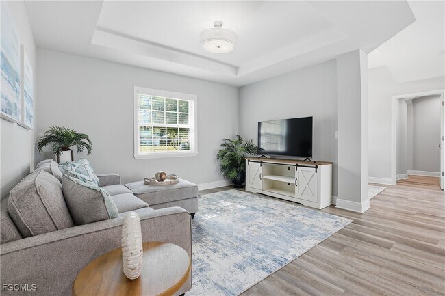 Building Photo - 1723 SW 31st Ln