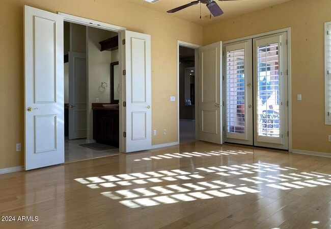 Building Photo - 1223 E Moss St