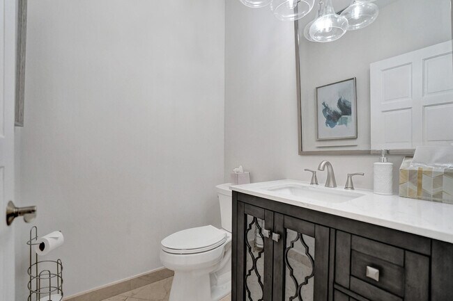 Building Photo - 73 Nurmi Dr