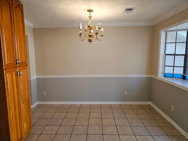 Building Photo - 3126 Caliente Ln