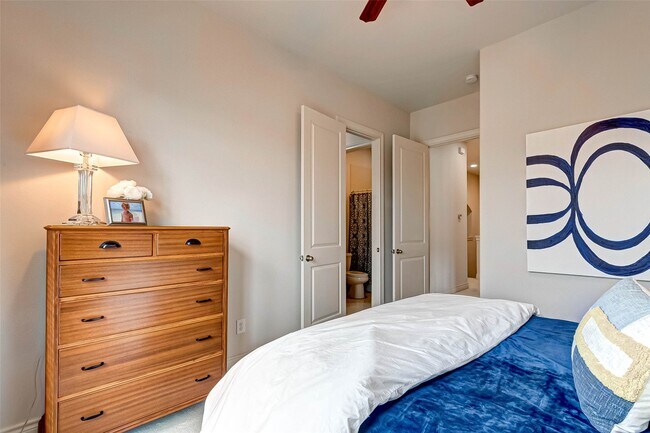 Building Photo - 1514 Summer St