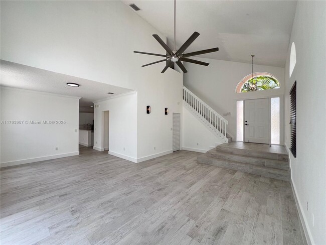 Building Photo - 725 NW 156th Ave