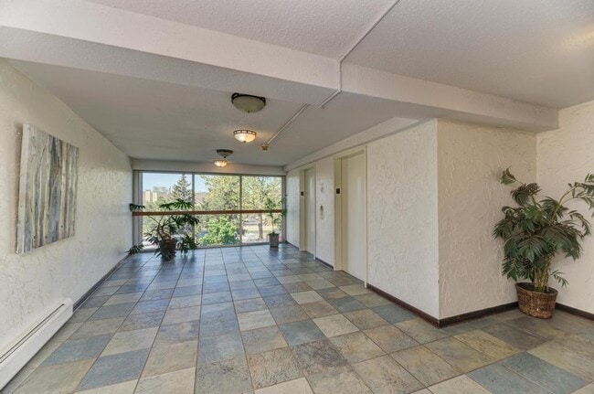 Building Photo - 2200 S Stewart Ave