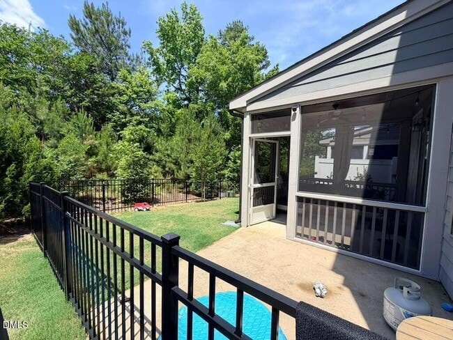 Building Photo - 2222 Bohan Ct