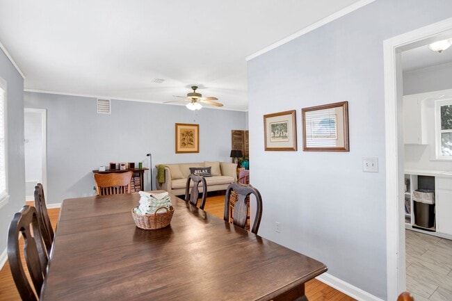 Building Photo - Vintage East Hill Mid-Century Home