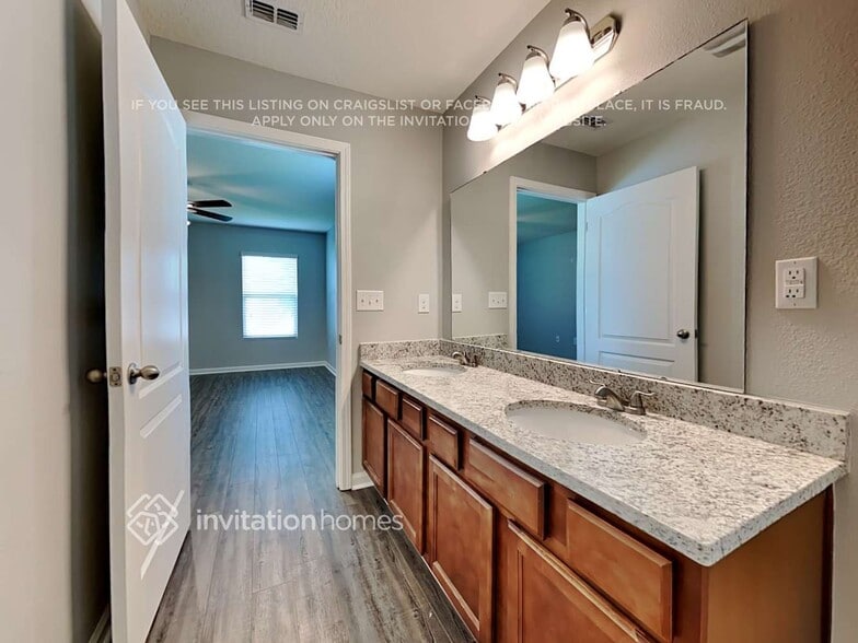 Building Photo - 3348 Canyon Falls Dr